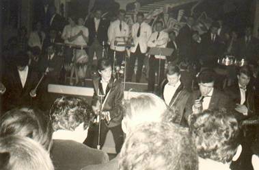 Les Lionceaux - salle des f�tes2 24 02 62